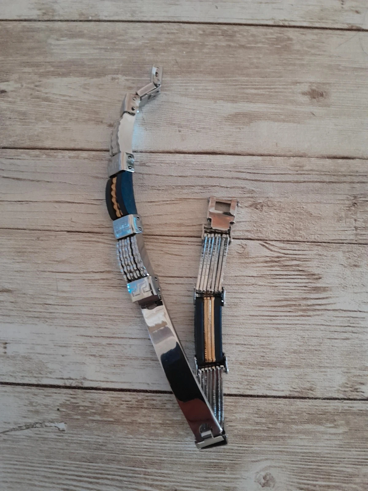 Pulseira gourmet para homem, prateada, dourada e preta – photo 2